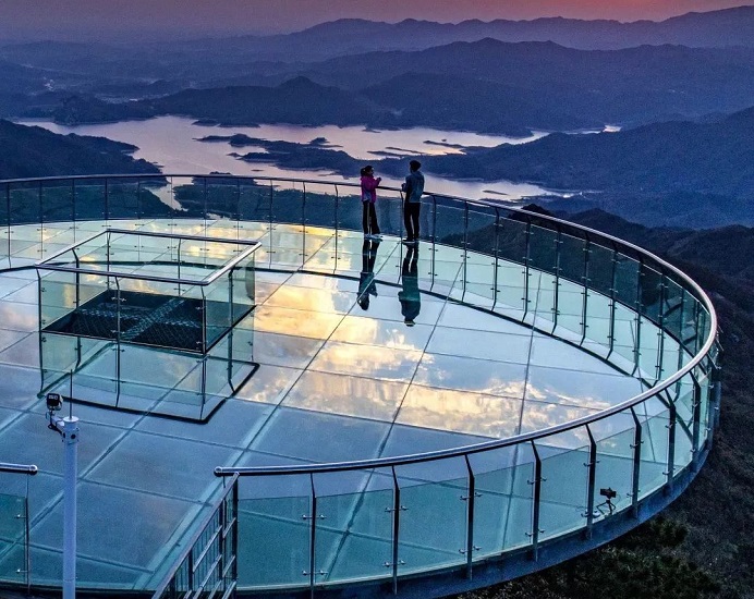 湖北麻城狮子峰玻璃观景台项目
